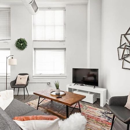 Modern Downtown Apartment 2Br 2Ba By Cozysuites Indianapolis Eksteriør bilde