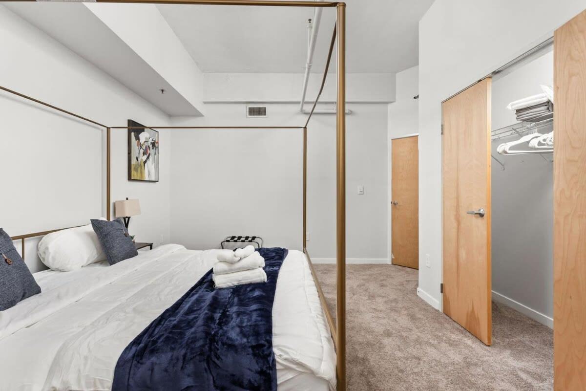 Modern Downtown Apartment 2Br 2Ba By Cozysuites Indianapolis Eksteriør bilde