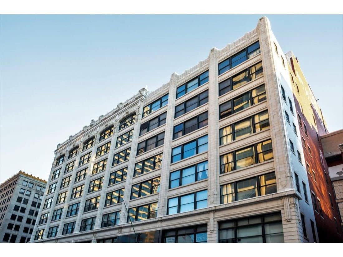 Modern Downtown Apartment 2Br 2Ba By Cozysuites Indianapolis Eksteriør bilde